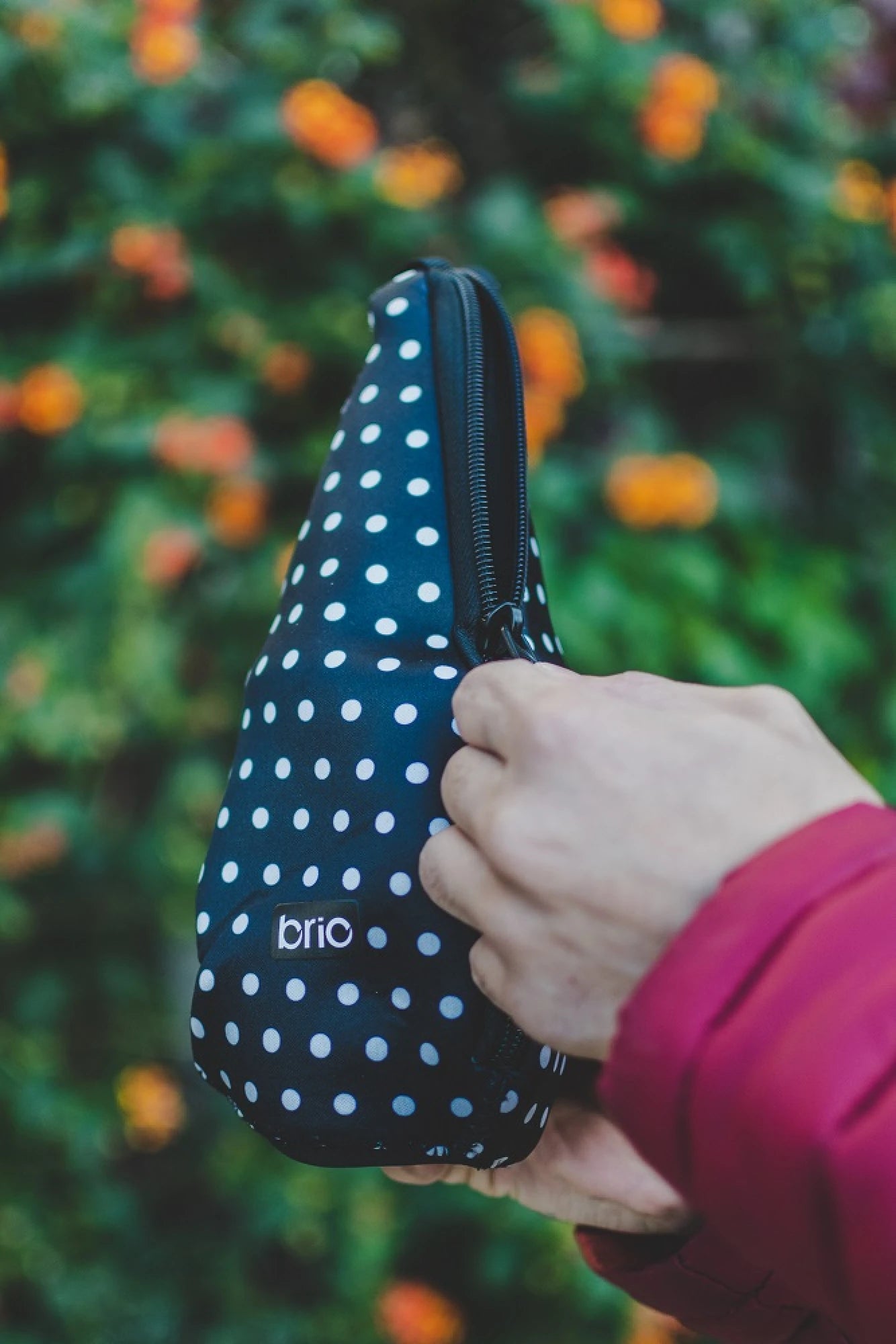 Funda para Mate Neopreno Brio Negra Con Puntitos