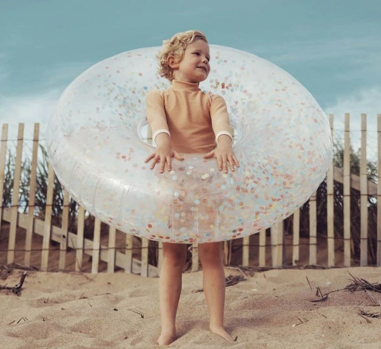 Aro inflable confetti Sunnylife