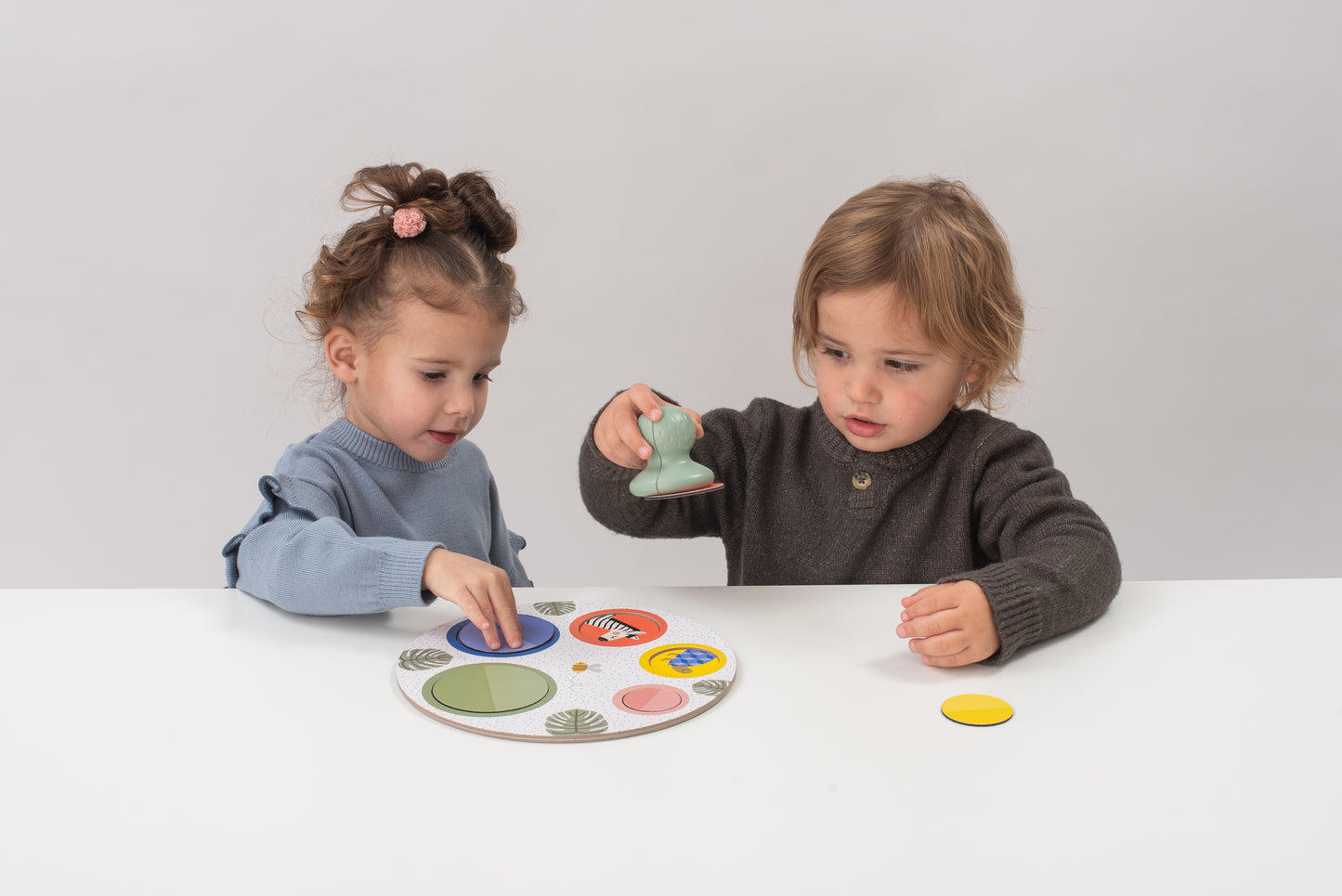 Puzzle magnético Peek-A-Boo Taf Toys
