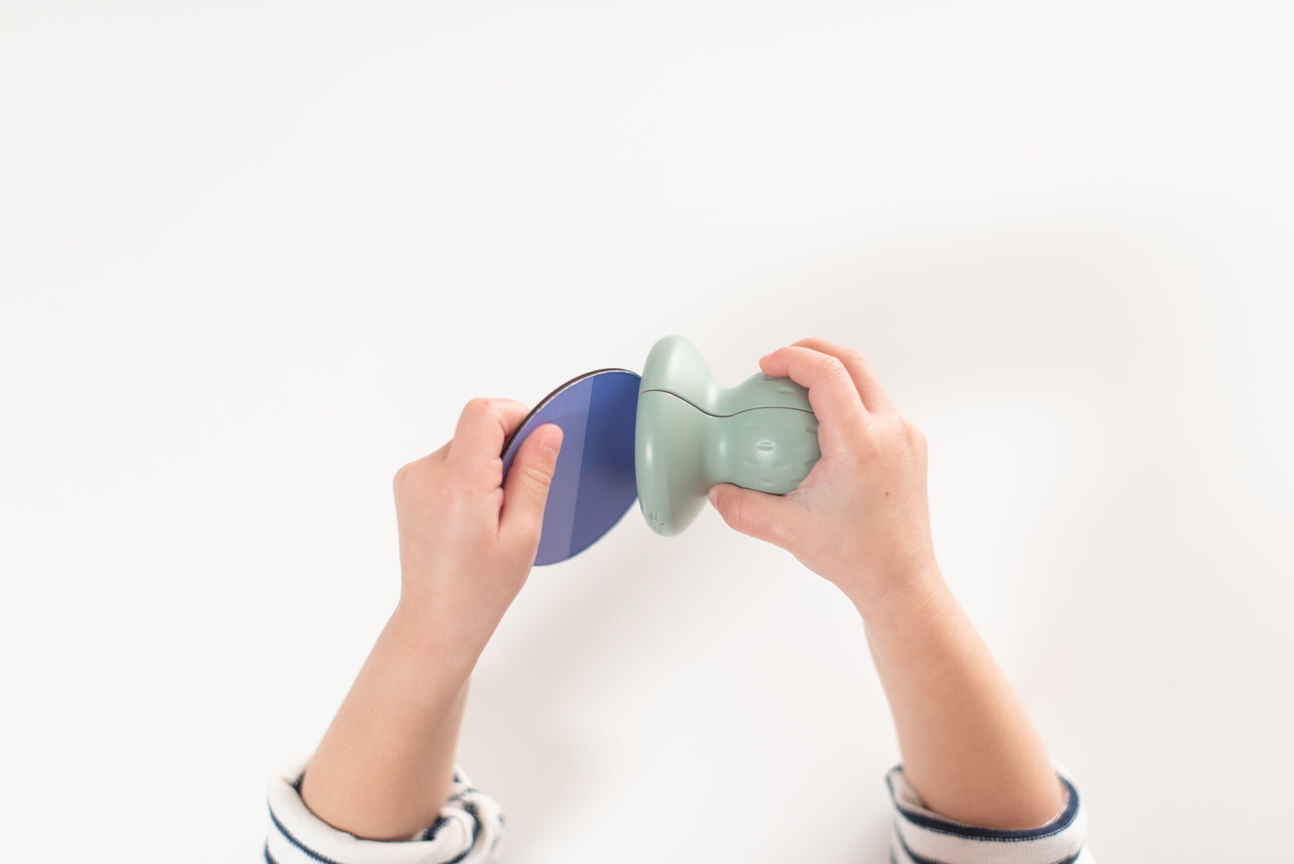 Puzzle magnético Peek-A-Boo Taf Toys