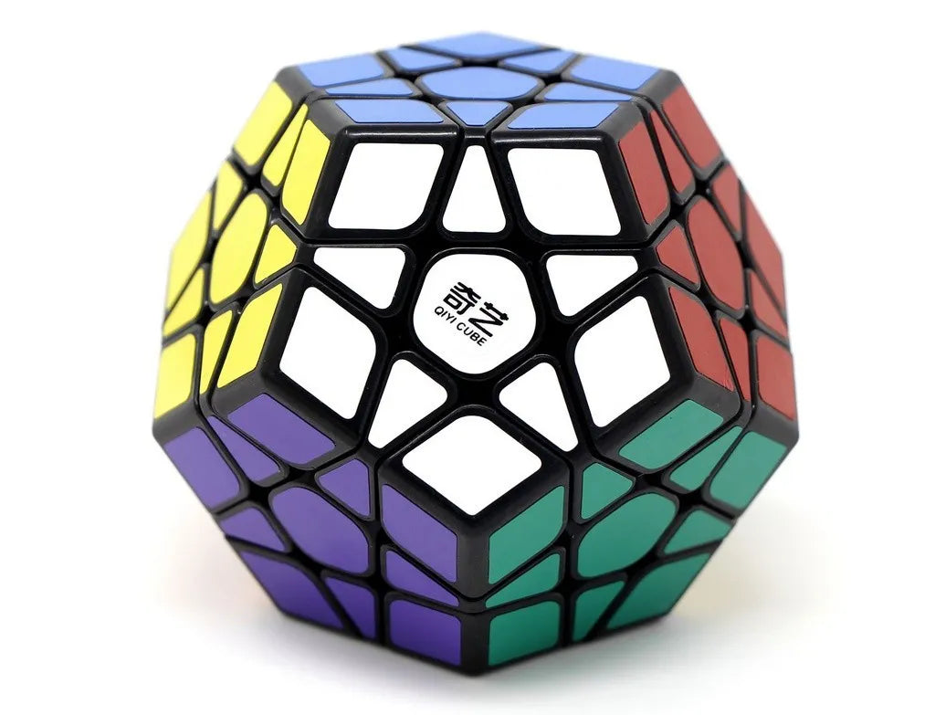 Cubo Mágico Qiyi Megaminx 3x3 Fondo Negro