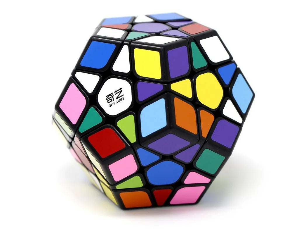 Cubo Mágico Qiyi Megaminx 3x3 Fondo Negro