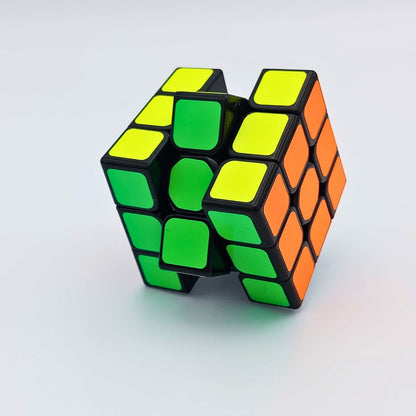 Cubo Mágico 3x3 Qiyi Sail W Fondo Negro